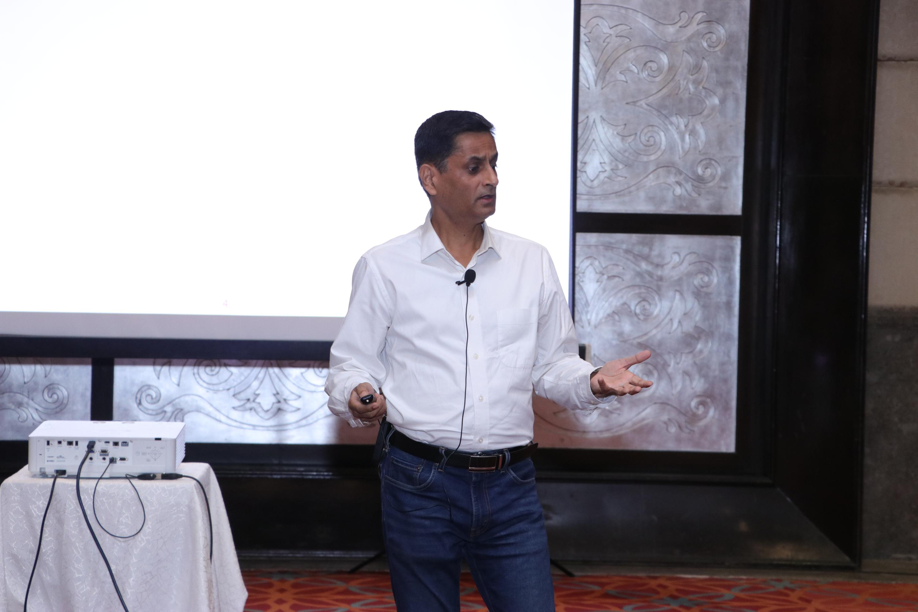 Sumit Mathur session moment
